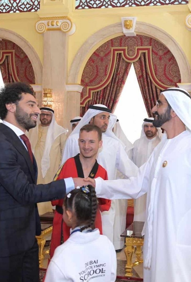 صاحب السمو الشيخ محمد بن راشد آل مكتوم يكرم محمد صلاح نجم ليفربول