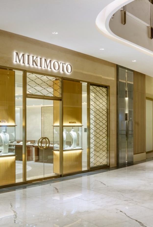 الرئيس التنفيذي ومسؤول قسم المبيعات “ياسوهيكو هاشيموتو” Yasuhiko Hashimoto