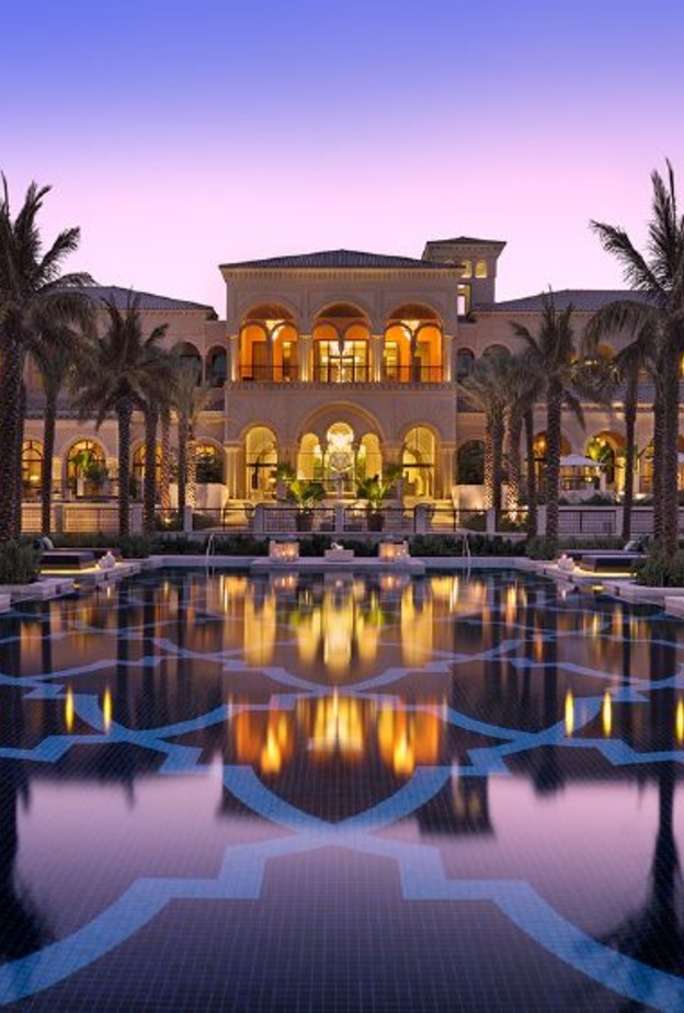 منتجع وان اند اونلي جزيرة المخلة دبي - حوض السباحة