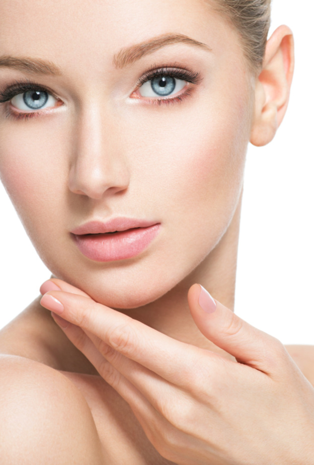 اشربي كمية كافية من المياه لا تقل عن ليترين يومياً