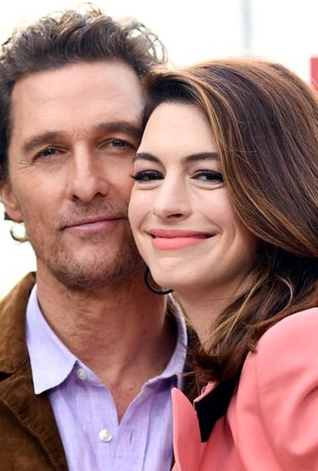 ماثيو ماكونهي وآن هاثاواي