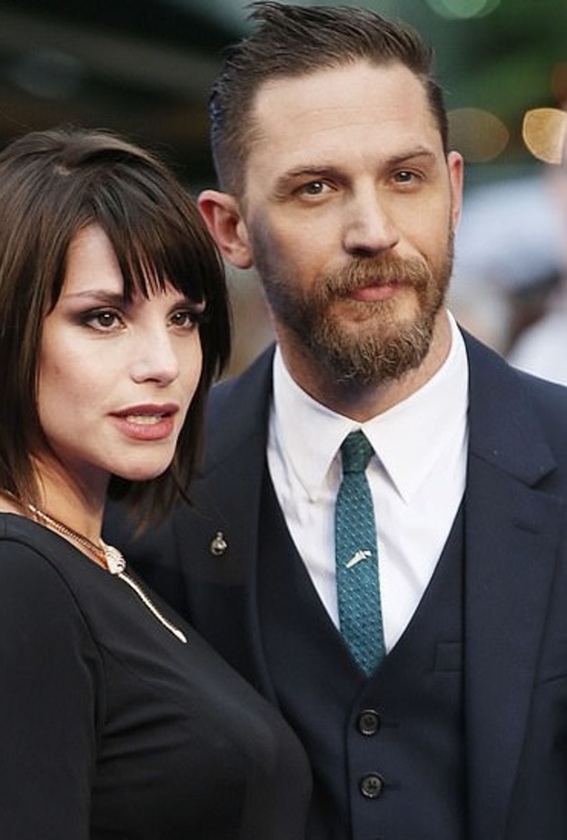 توم هاردي وزوجته