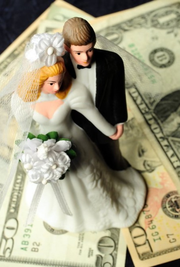 اختيار موعد حفل الزفاف يرتبط بفكرة شهر العسل