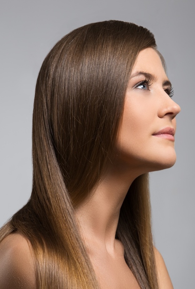 عالجي خشونة الشعر بالفازلين