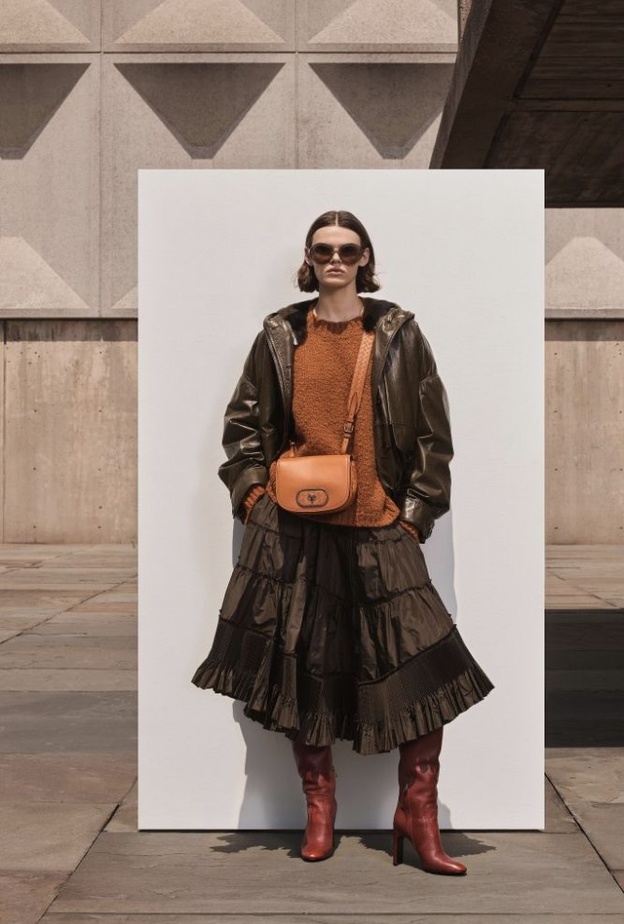  Alexander McQueen فستان كشكش من