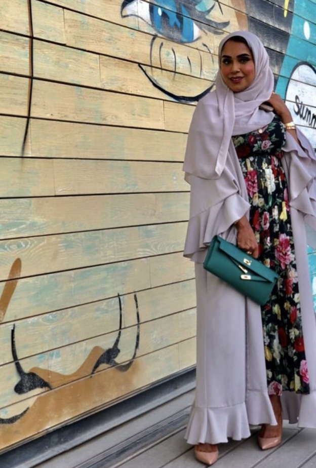  تنسيق إطلالة ناعمة وبسيطة باللون السكري