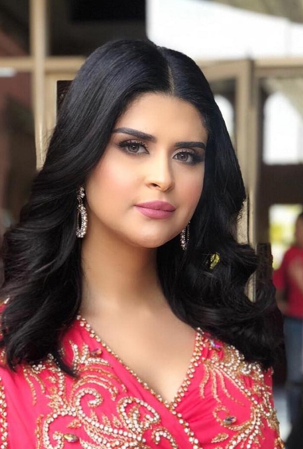 سلمى رشيد تتخلى عن لون شعرها الداكن