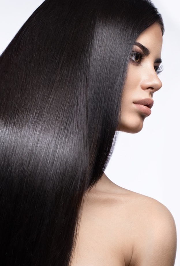 جل بذور الكتان يستخدم لتقوية الشعر