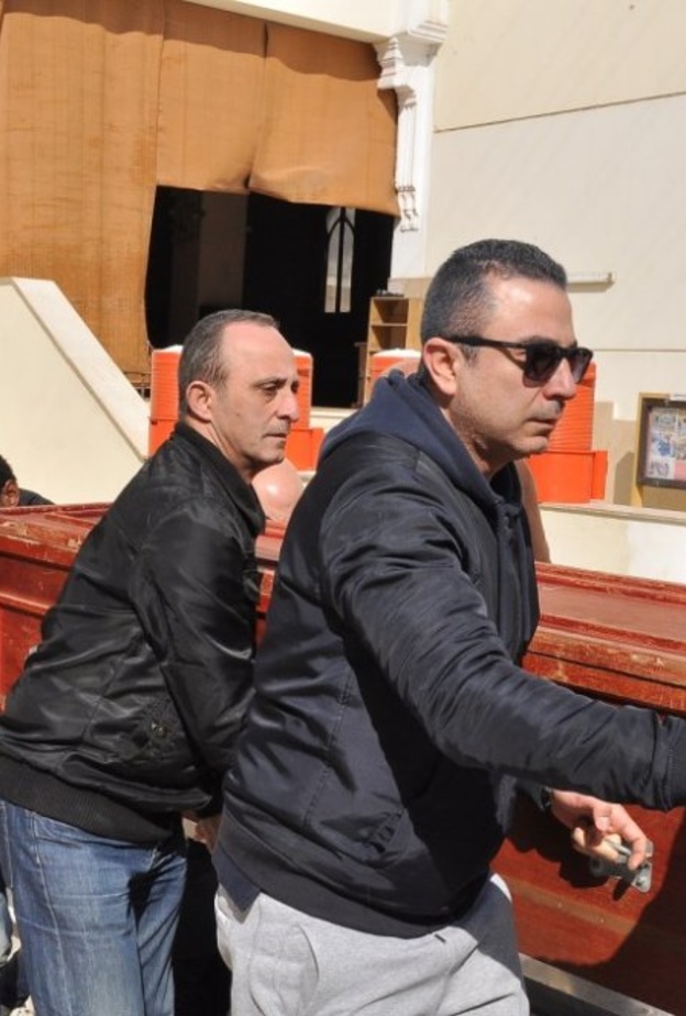 أحمد سعيد عبد الغني في جنازة والده 