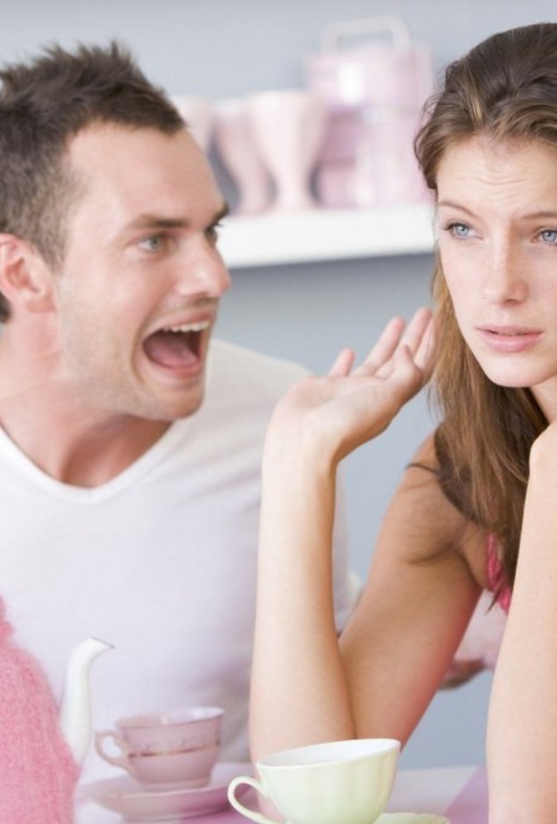 ما هي صفات الرجل التي لا تتأقلم معها المرأة أبدا 