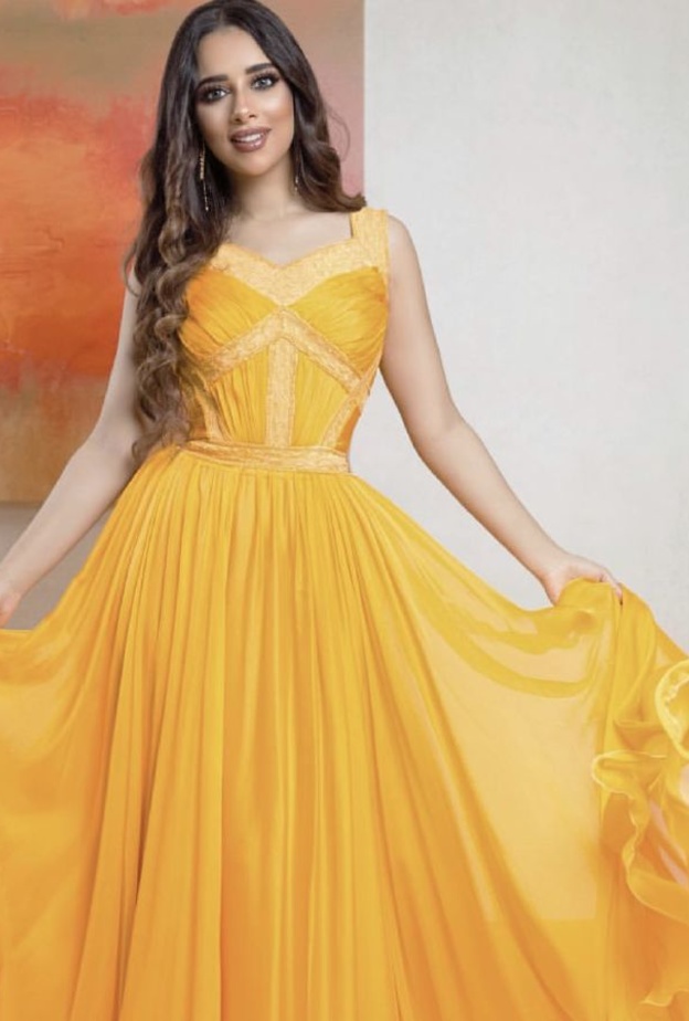 اختاري فستان اصفر من بلقيس فتحي بقماش التول وتصميم انطوان القارح