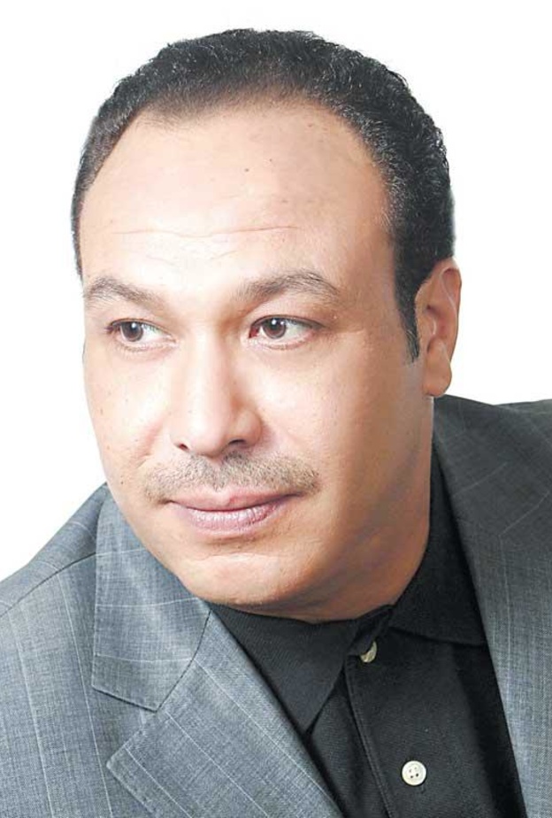 نجل خالد صالح يحيي ذكرى وفاة والده