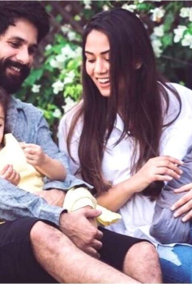 شاهيد كابور يبالغ في الخوف على طفليه وزوجته تنصحه بالهدوء