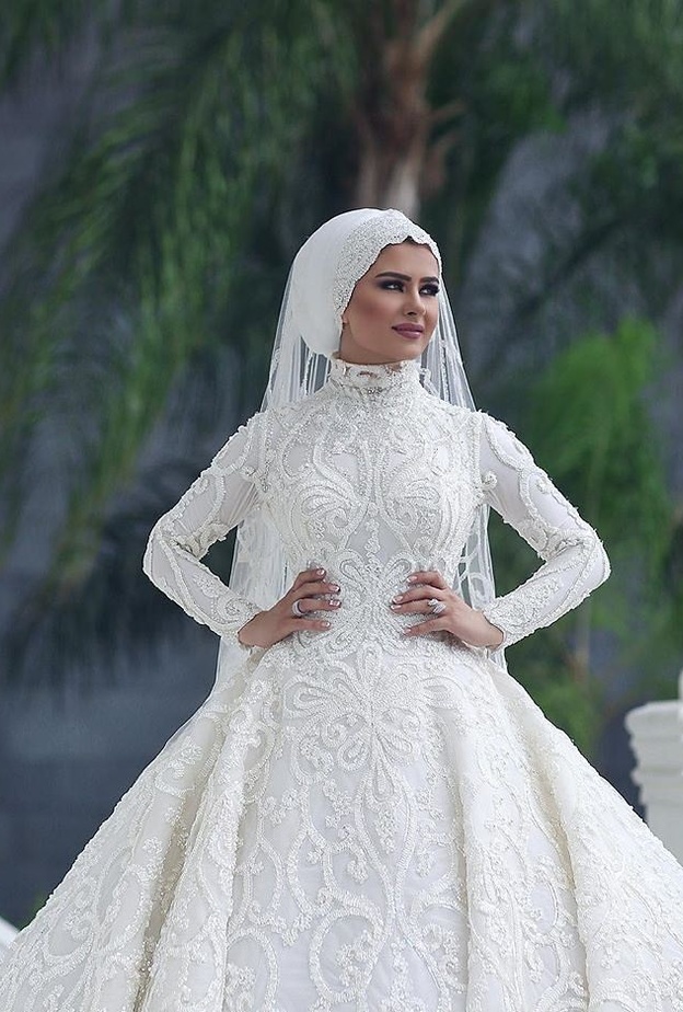 ركزي على مكياجك