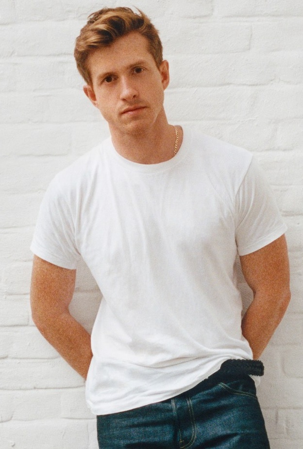  المدير الإبداعي الجديد لدار Bottega Veneta دانيال لي