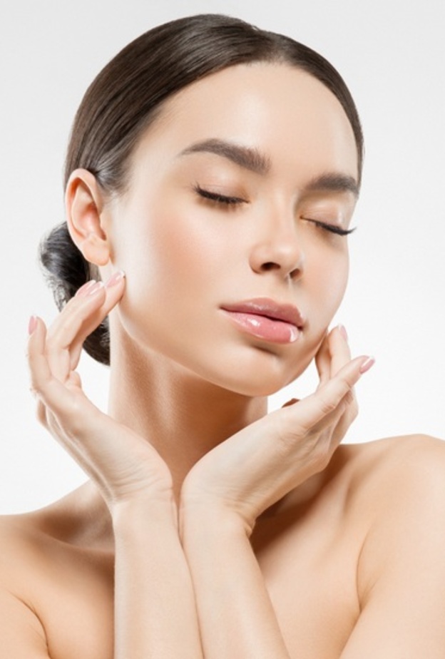 زيت الارغان يمنح النضارة للبشرة