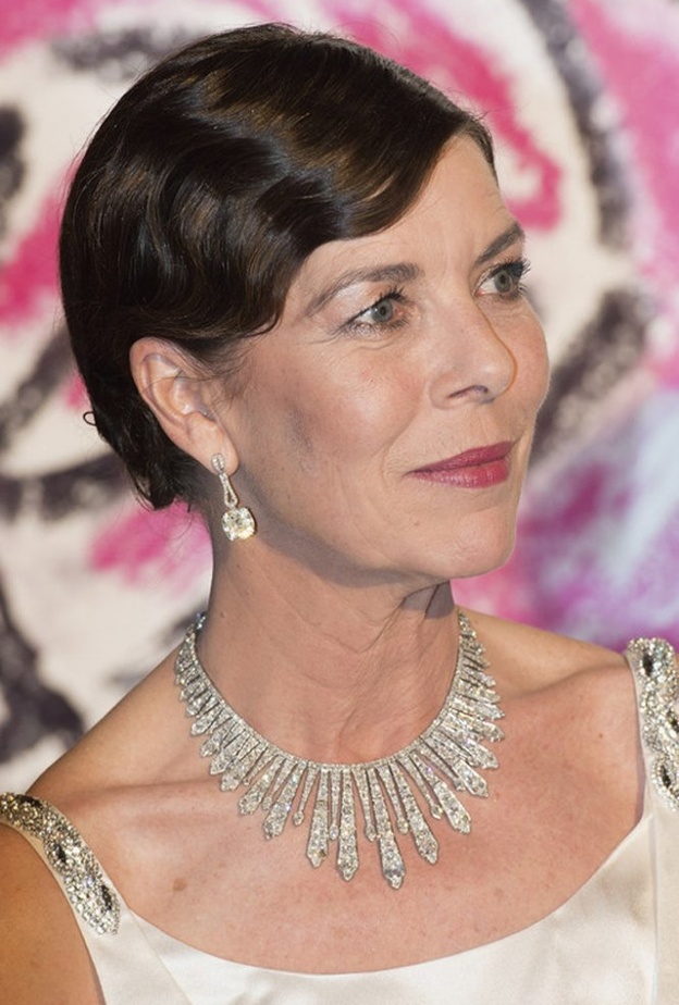 الأميرة كارولين ترتدي عقد Princess Grace’s Diamond Festoon Necklace