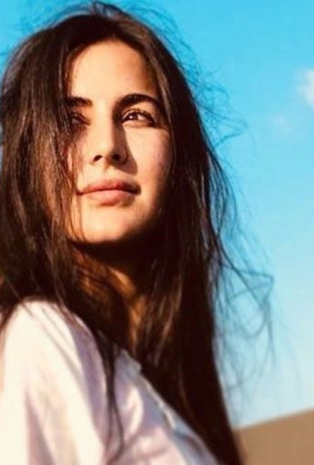 كاترينا كيف تمارس رياضة الكريكت في موقع تصوير فيلمها مع سلمان خان