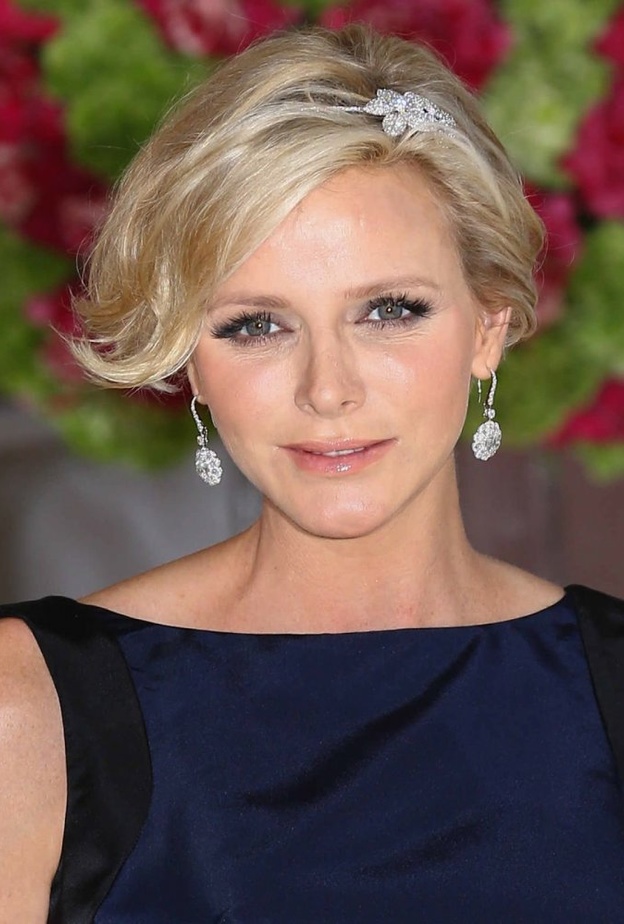 الأميرة شارلين ترتدي أقراط Graff مع الأكوامارين