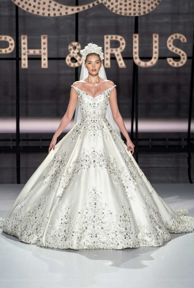 Ralph & Russo Show Haute Couture Spring Summer 2019