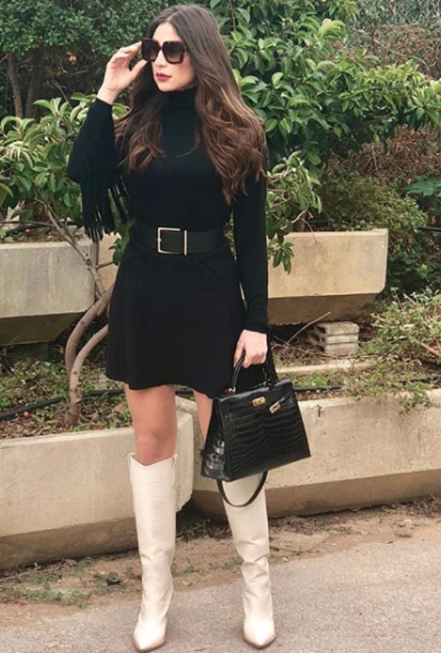 اطلالة أنيقة باللون الأسود تألقت بها ديما صادق 