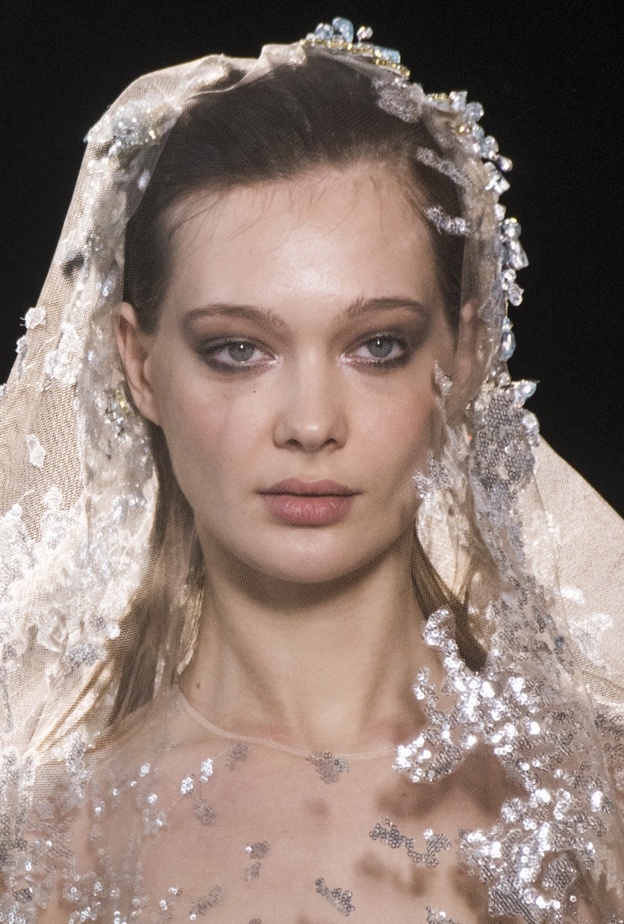  مكياج زفافك من اسبوع الموضة الباريسي فاخر وعصري على طريقة زهير مراد Zuhair Murad