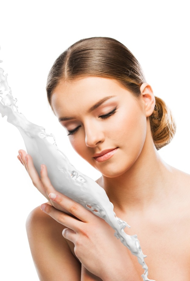 وصفات الحليب تساعد على تبييض البشرة