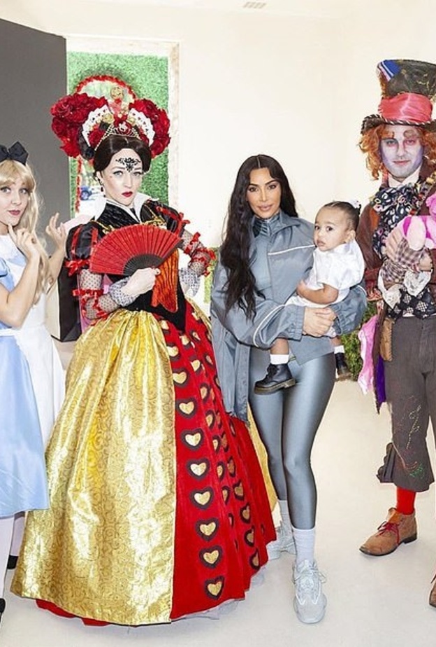 هكذا احتفلت كيم كارداشيان بعيد ميلاد ابنتها شيكاغو 