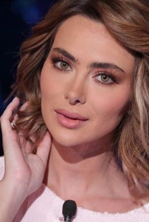 ستيفاني صليبا