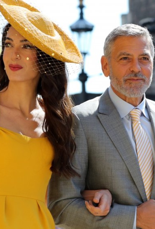 أنجيلينا جولي (Angelina Jolie) تحذر تشارليز ثيرون (Charlize Theron) 