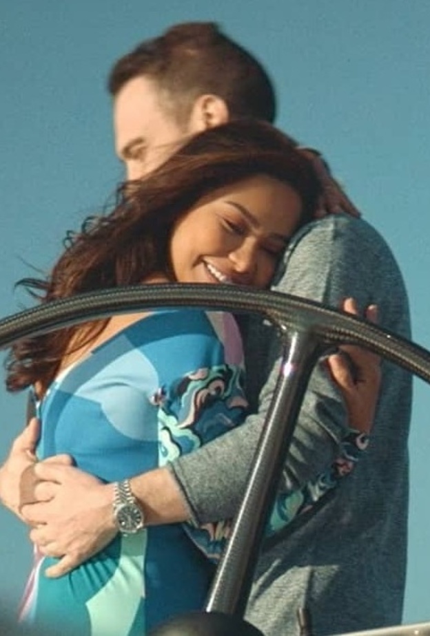 نجمات غنين لأزواجهن في الكليبات