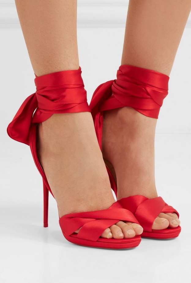 Alaïa صندل أحمر كعب عالي من