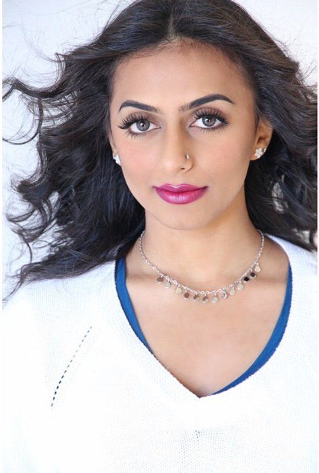 بسمة العتيبي أول مطربة بوب سعودية تفوز بلقب أفضل موهبة عربية في أمريكا 