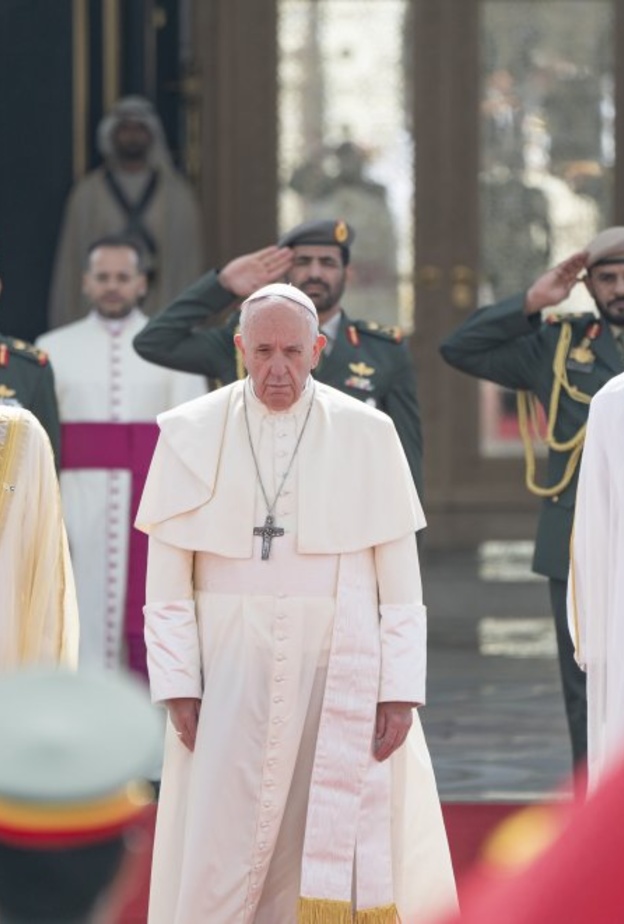 الشيخ محمد بن راشد والشيخ محمد بن زايد برفقة بابا الفاتيكان