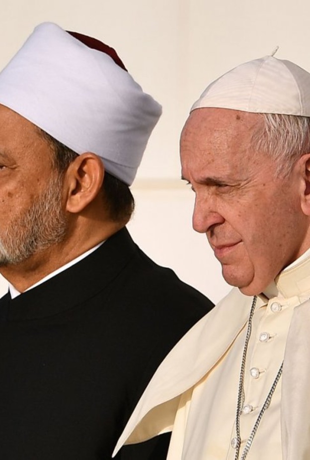 لحظة وصول شيخ الأزهر وبابا الفاتيكان إلى جامع الشيخ زايد الكبير