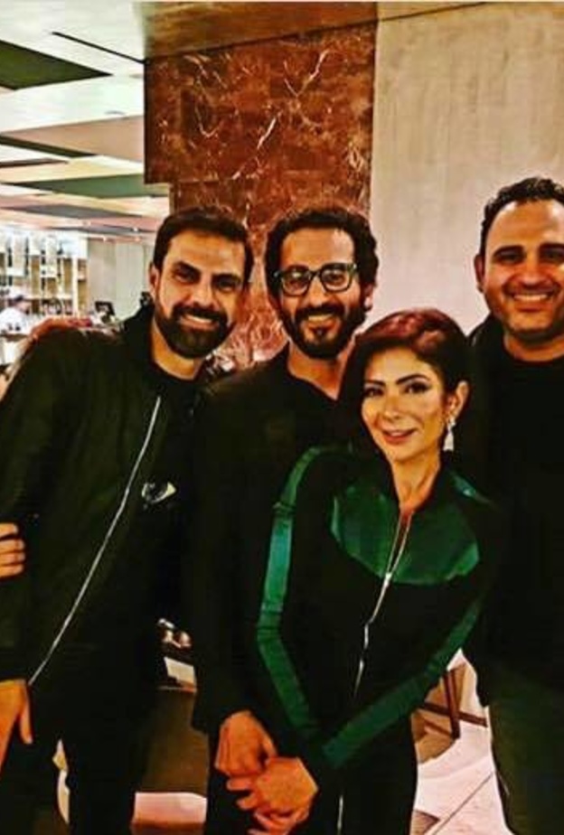 حماقي يحتفل بألبومه الجديد