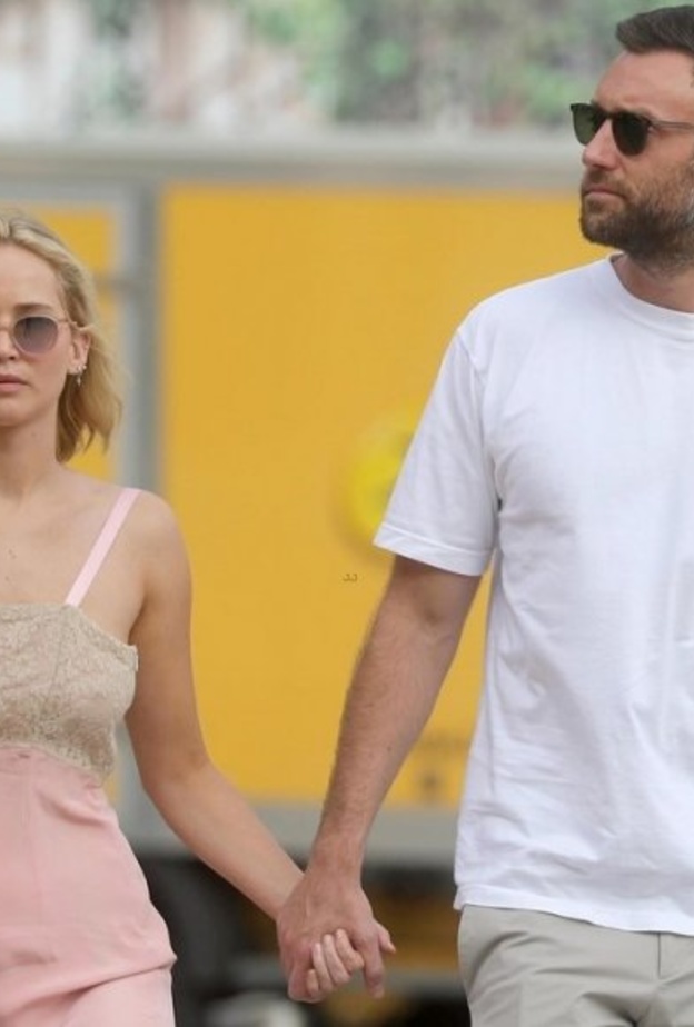 جينيفر لورانس وكوك ماروني