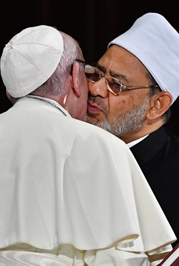 بابا الفاتيكان مع شيخ الأزهر في الإمارات 