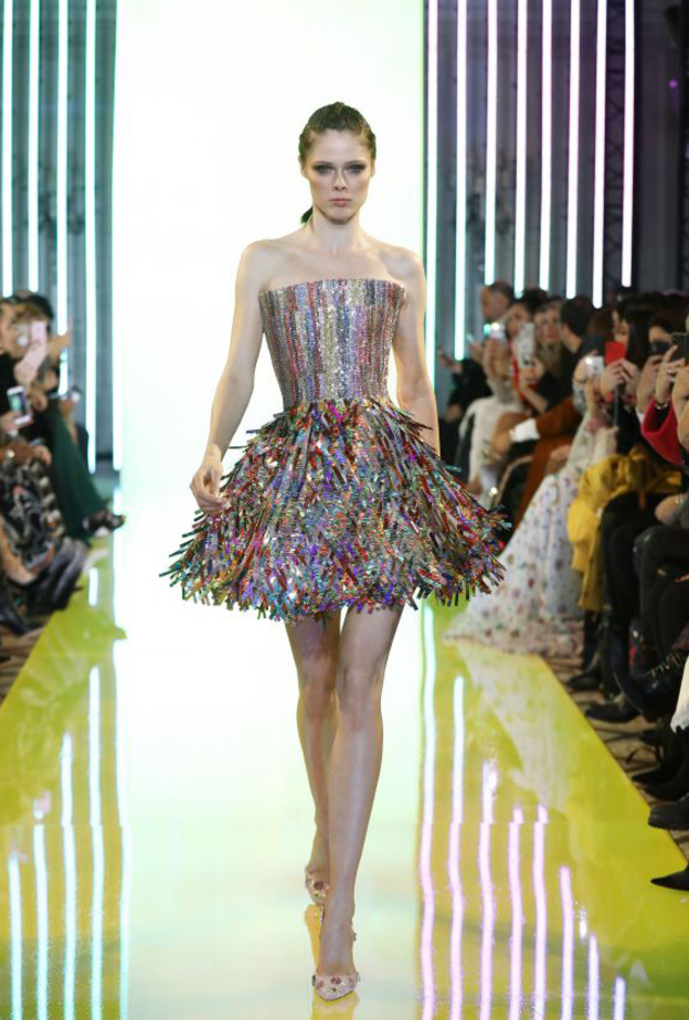 فستان اسود قصير من رالف اند روسو