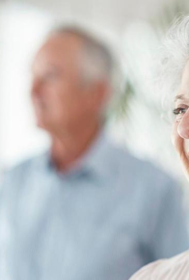 النساء يعشن عمرا أطول من الرجال