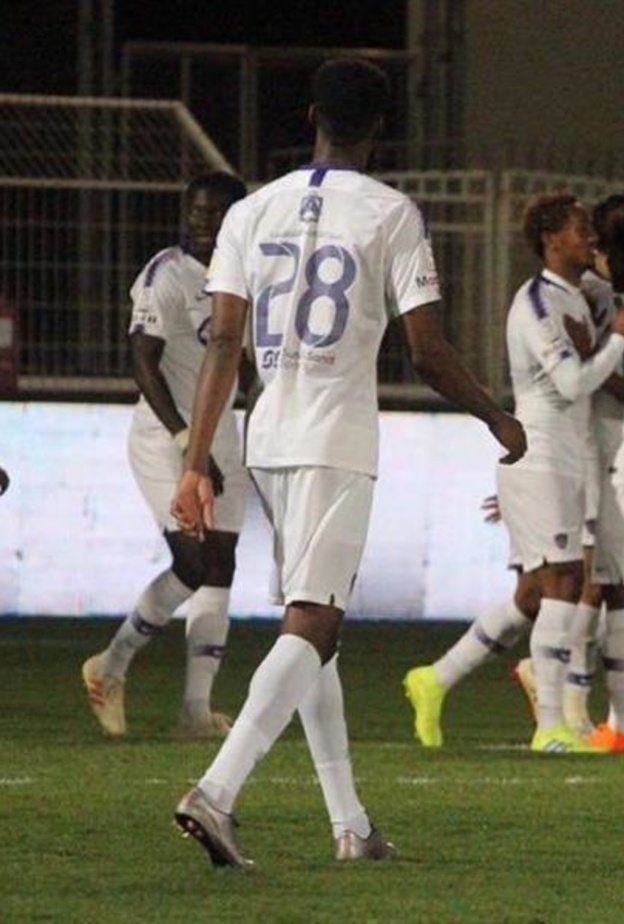 الهلال يتجاوز الباطن بصعوبة في الدوري السعودي