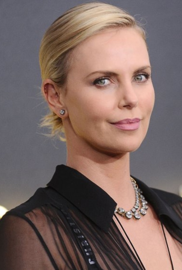 تشارليز ثيرون