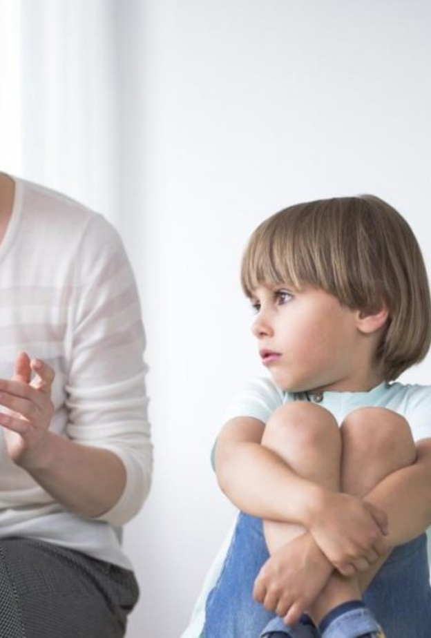 طرق تعليم الطفل الإنصات لحديث الام