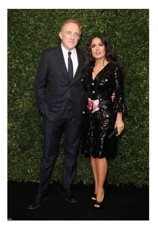 إطلالة سلمى حايك وزوجها رجل الأعمال فرانسوا بينو في حفل مرشحين BAFTA