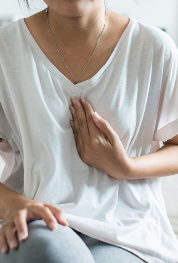 ما هي اسباب ارتجاع المرئ اثناء النوم