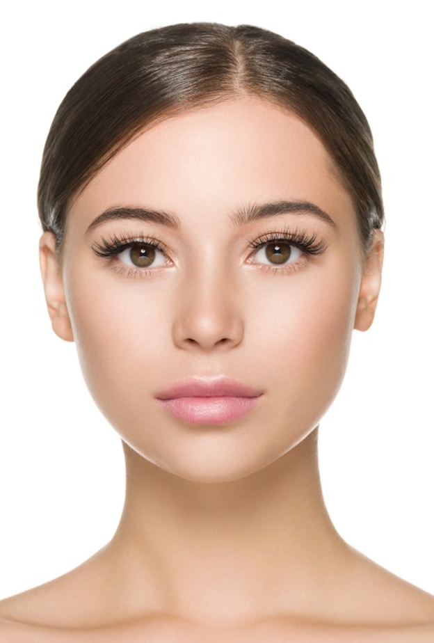 عالجي تشقق شفاهك بالخلطات الطبيعية