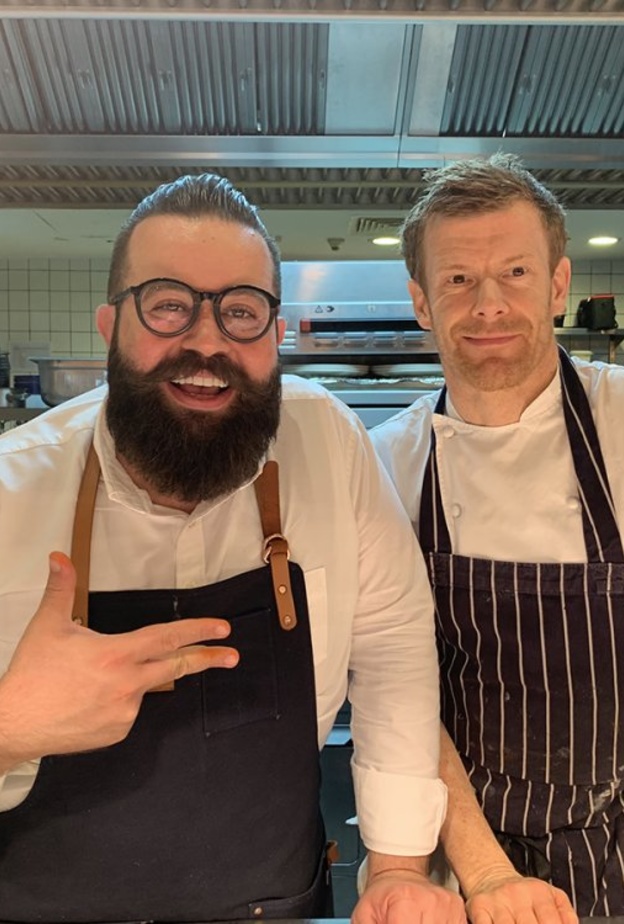 الشيف توم أيكنز والشيف محمد أورفلي