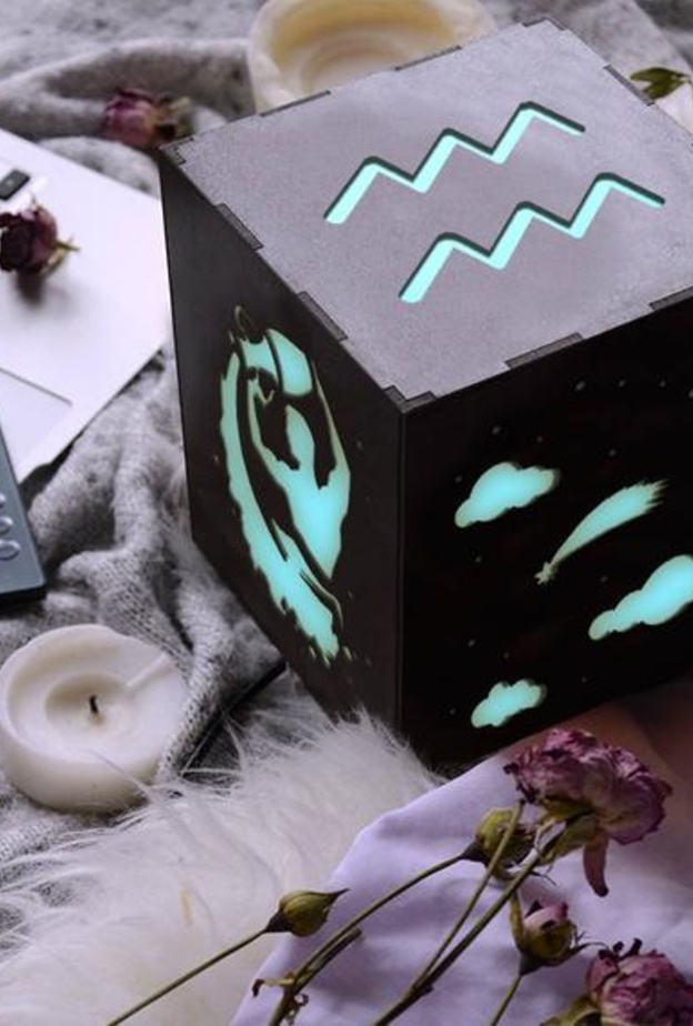 يمكن دعوتها الى عشاء في مكان جديد ومختلف ومميز