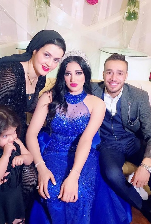 خطوبة جنيفر لورنس من كوك ماروني