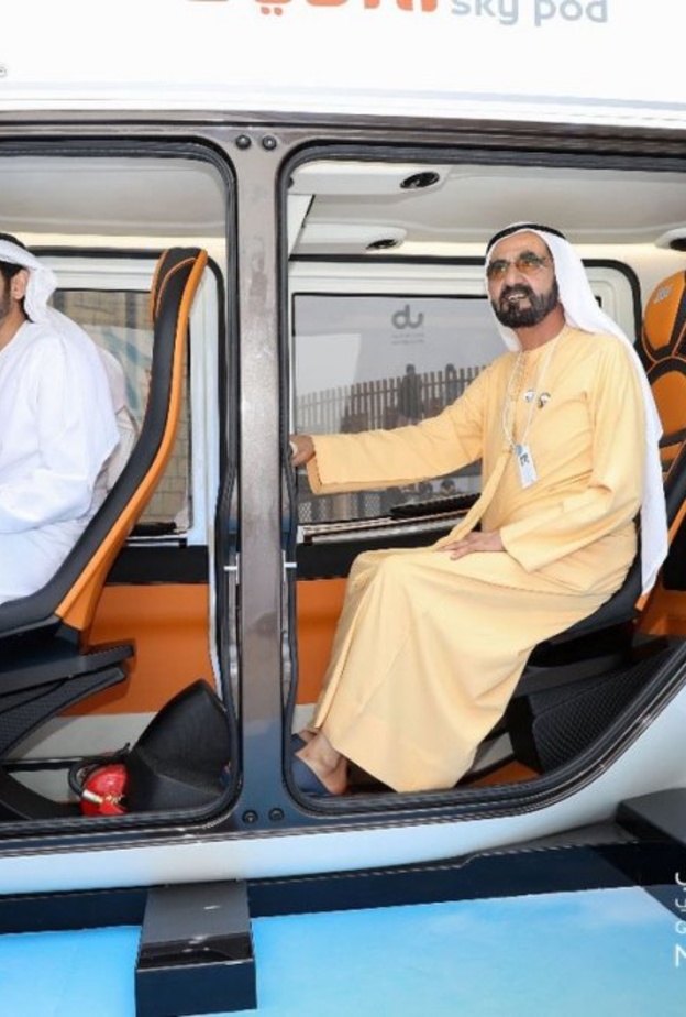  صاحب السمو الشيخ محمد بن راشد آل مكتوم يرافقه سمو الشيخ حمدان بن محمد بن راشد آل مكتوم